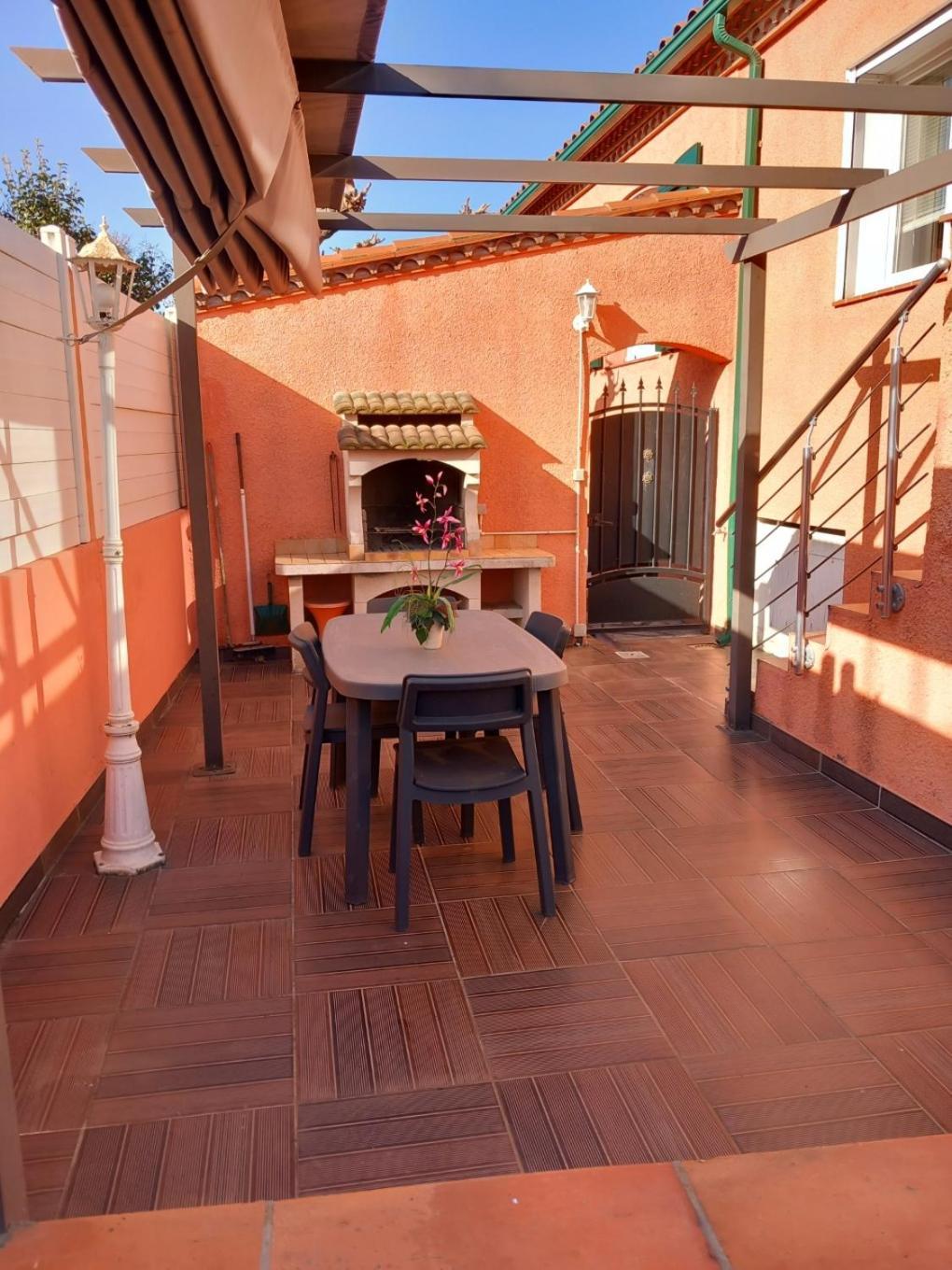 Maison Micden Saint-Jean-Pla-de-Corts エクステリア 写真